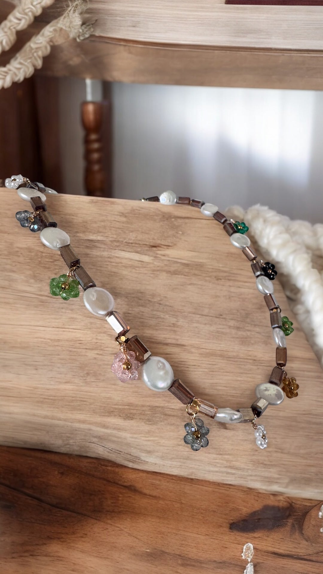 COLLIER PÂQUERETTES