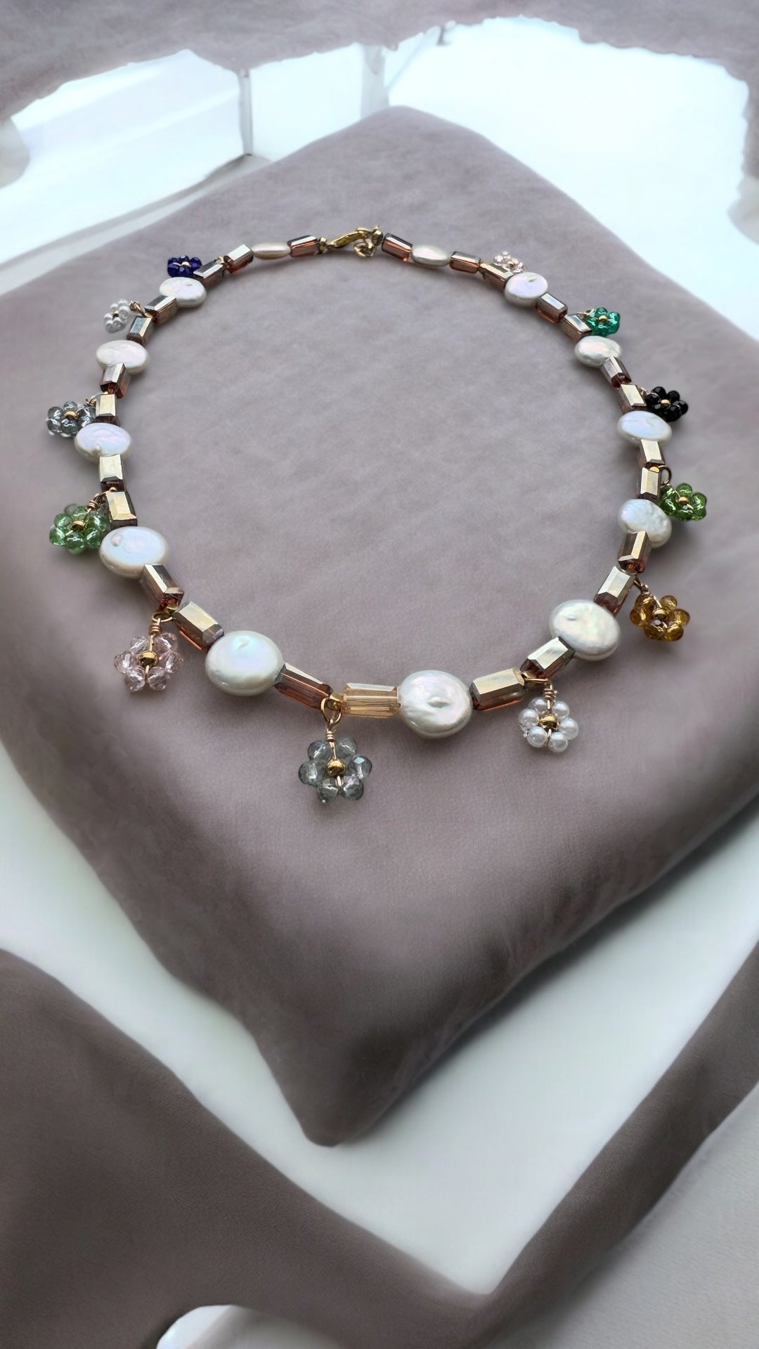 COLLIER PÂQUERETTES