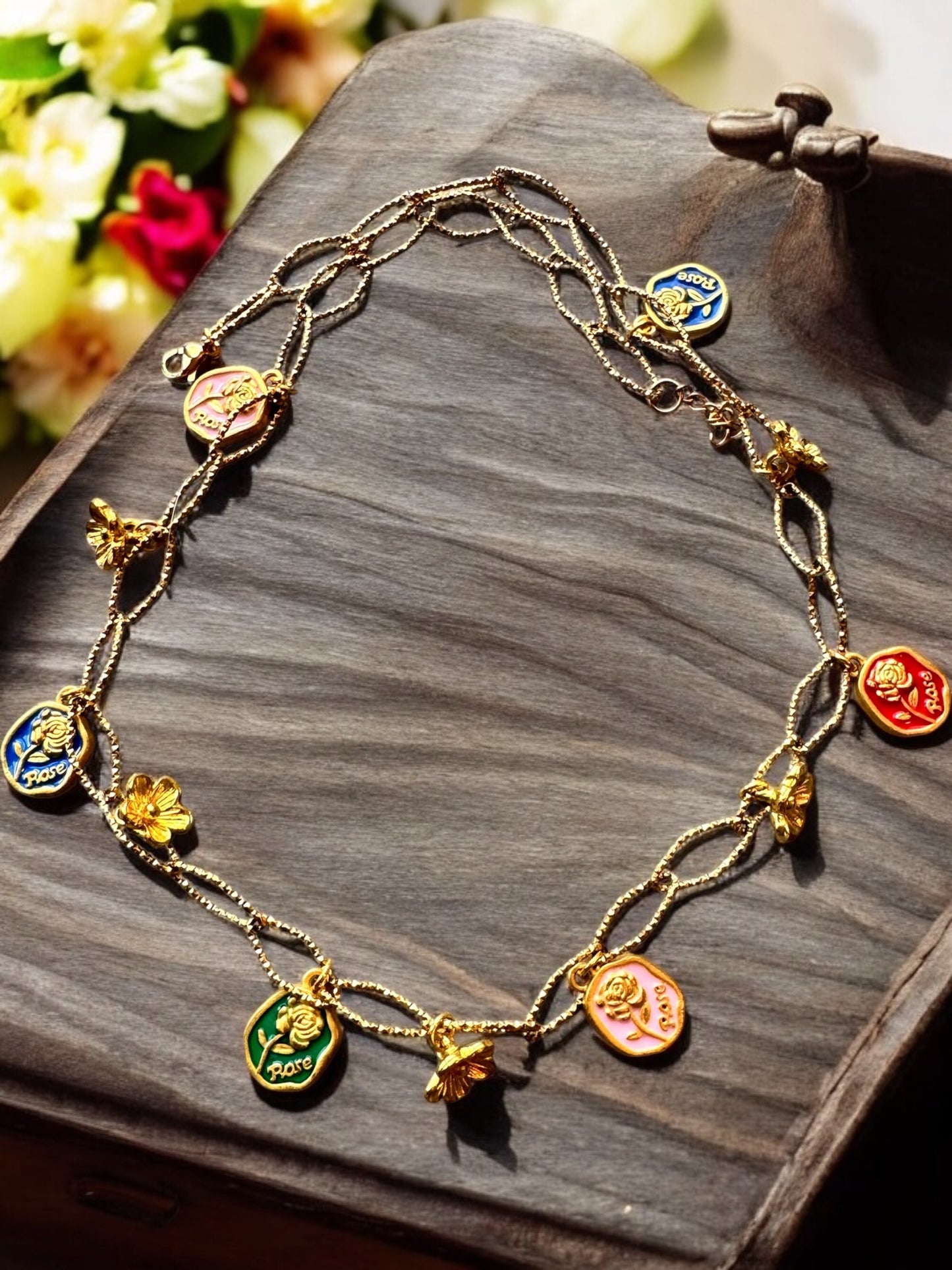 COLLIER JULIA
