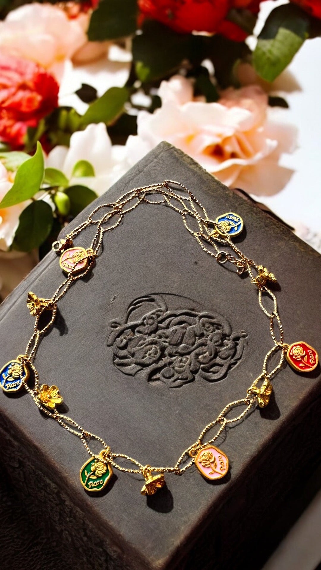 COLLIER JULIA