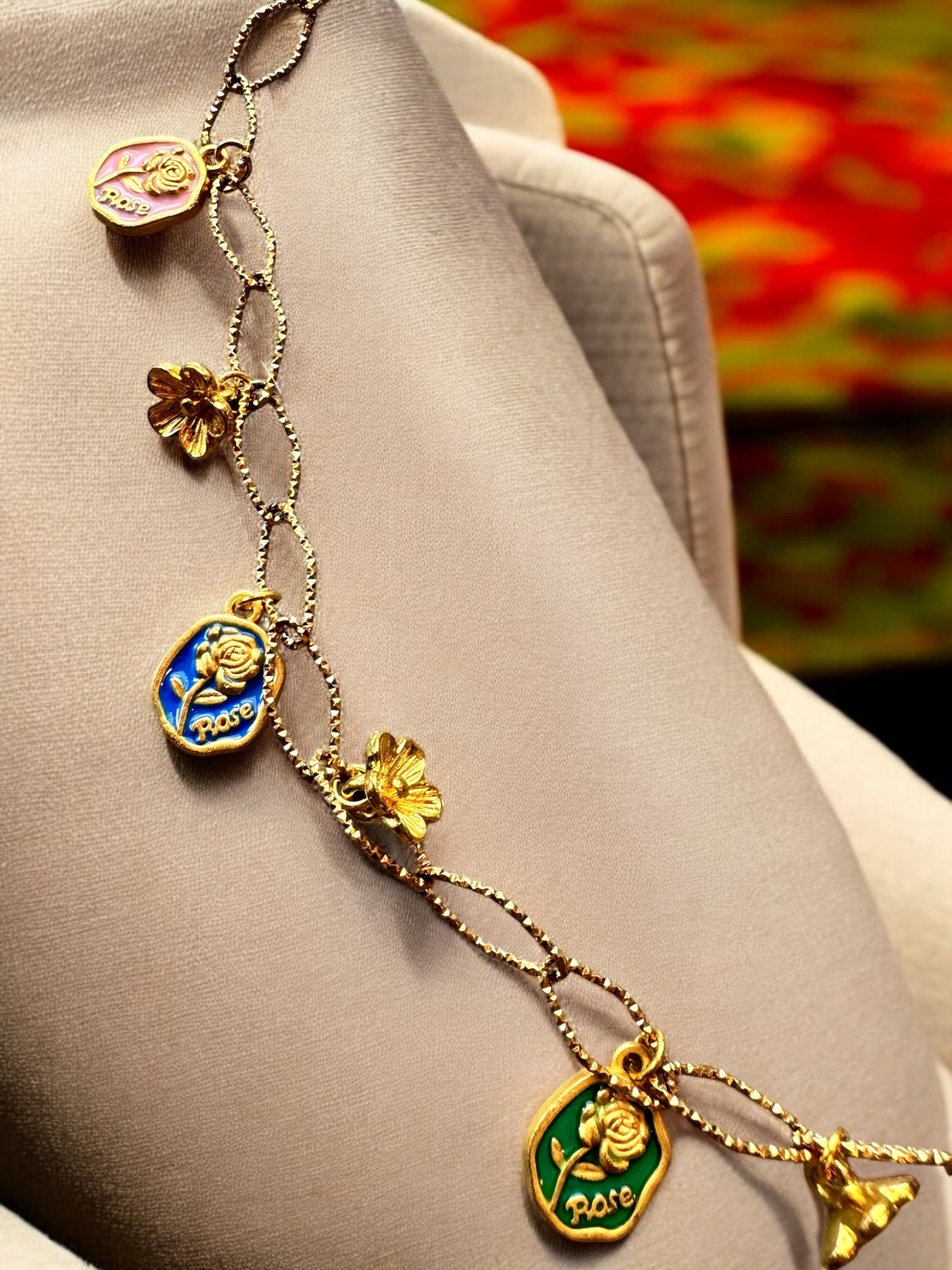 COLLIER JULIA
