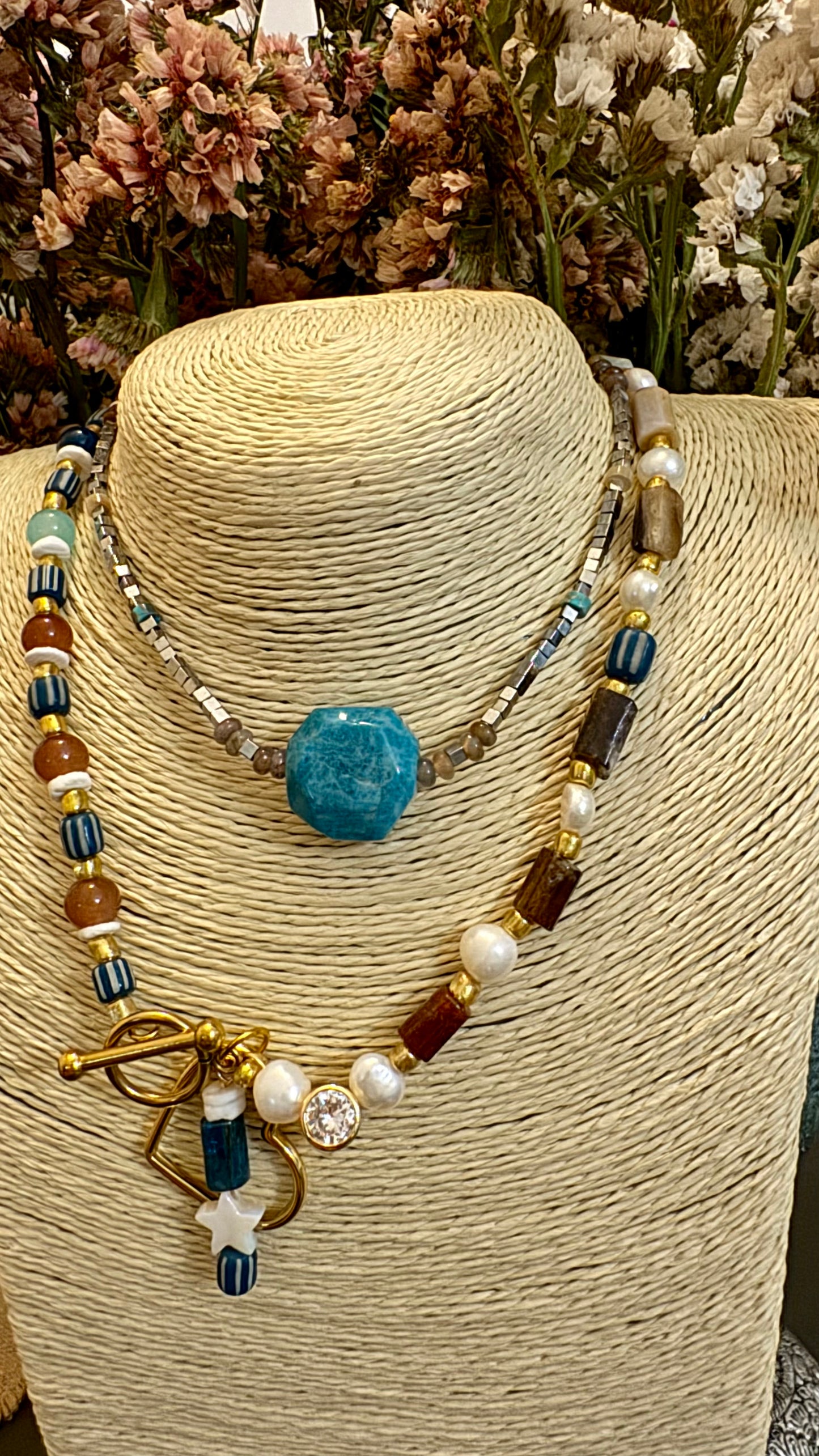 COLLIER VAHEANA