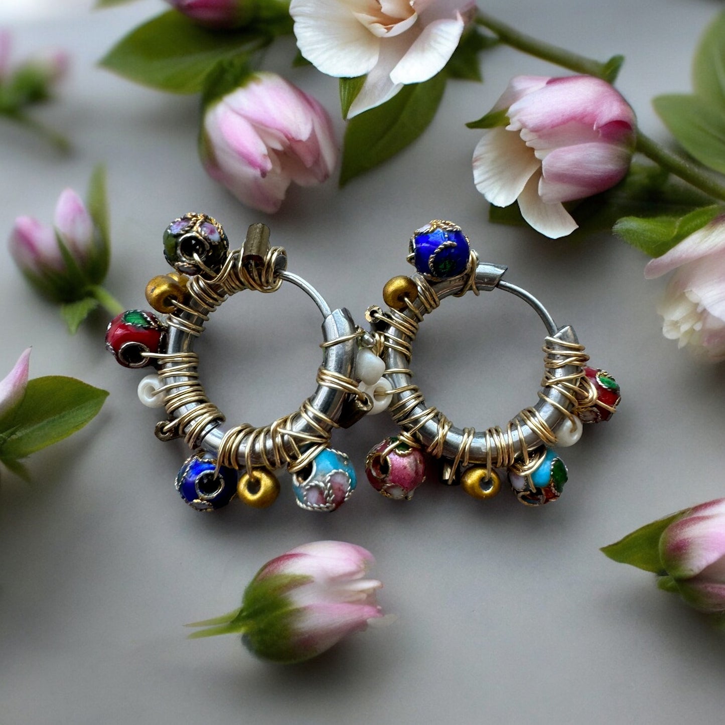 BOUCLES D'OREILLES CREOLES VINTAGE PEARLS