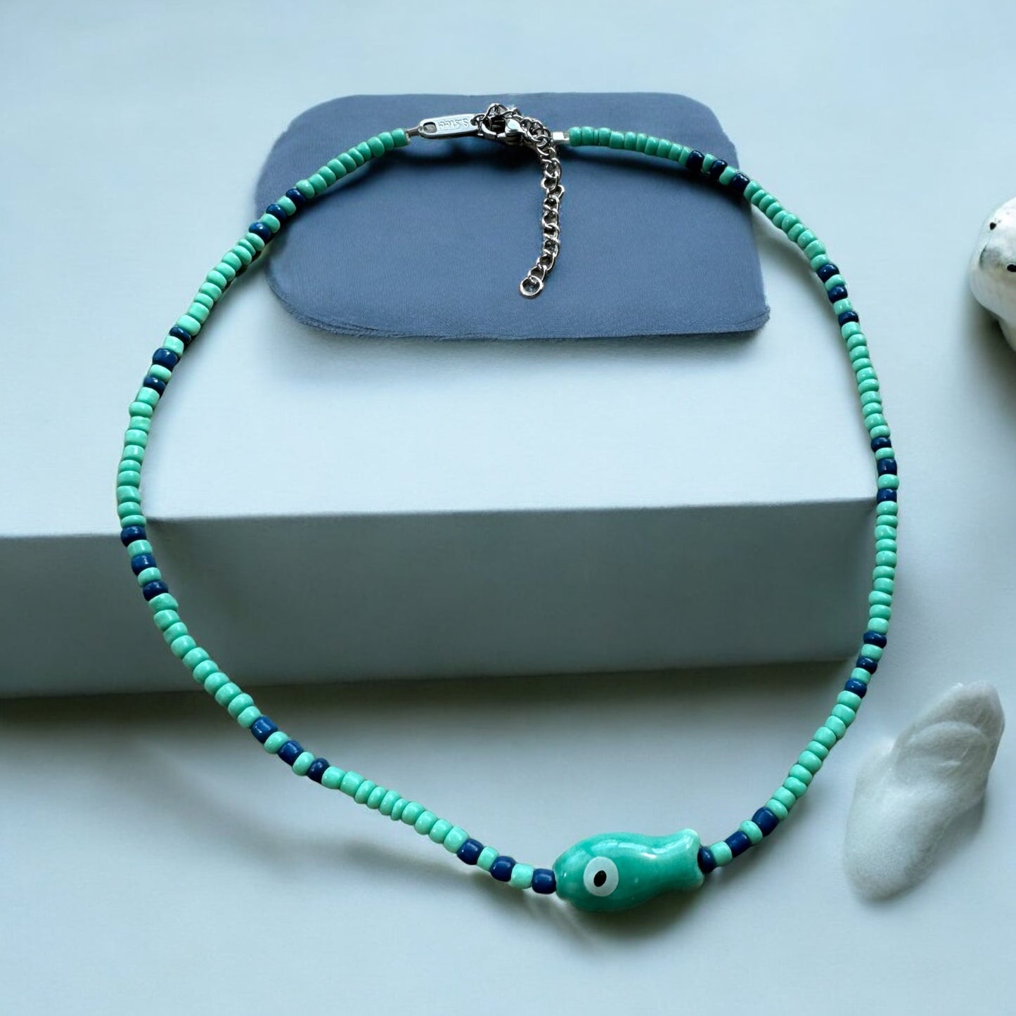 COLLIER RAS DU COU MARINIERE V