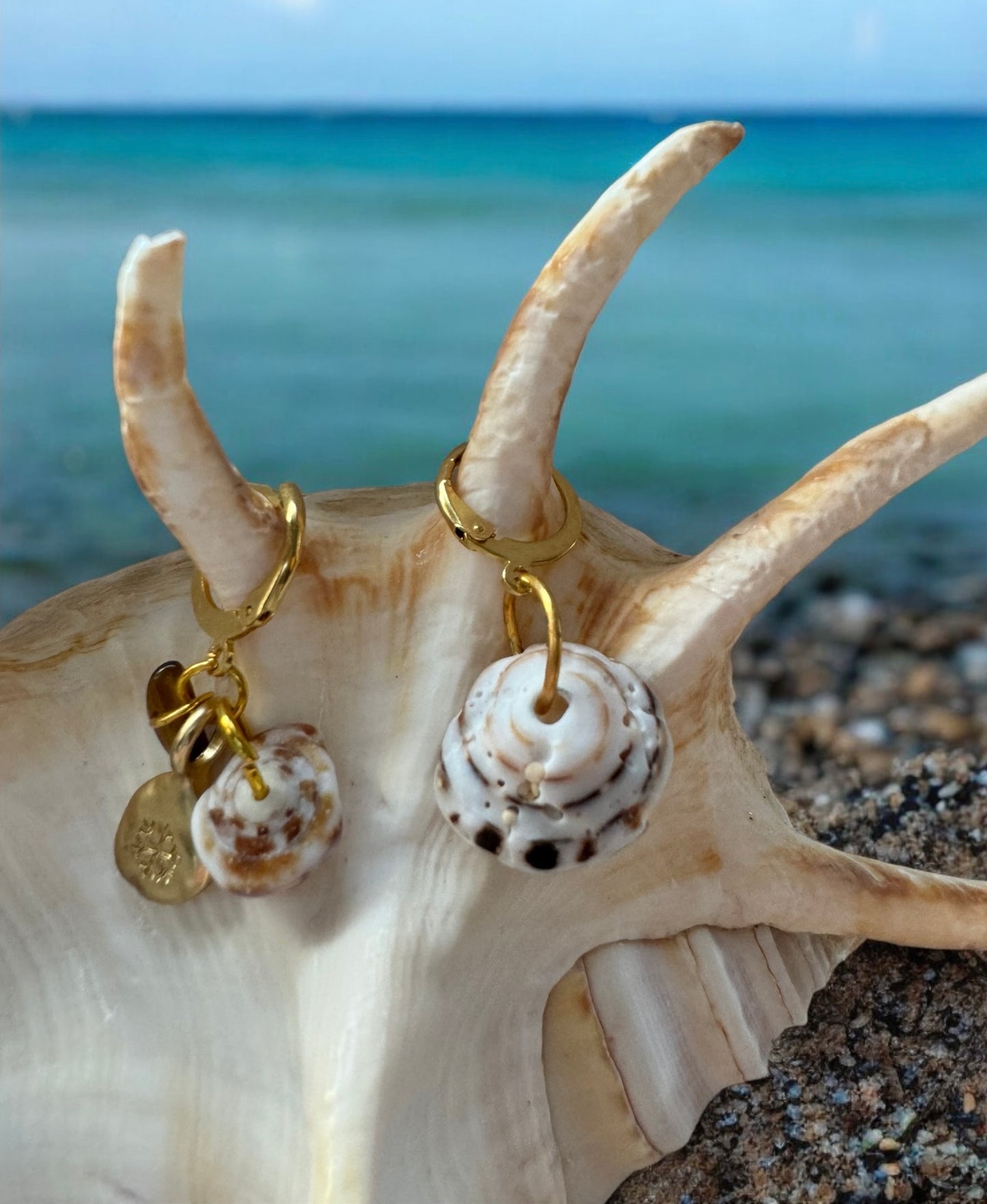 BOUCLES D'OREILLES ISIS